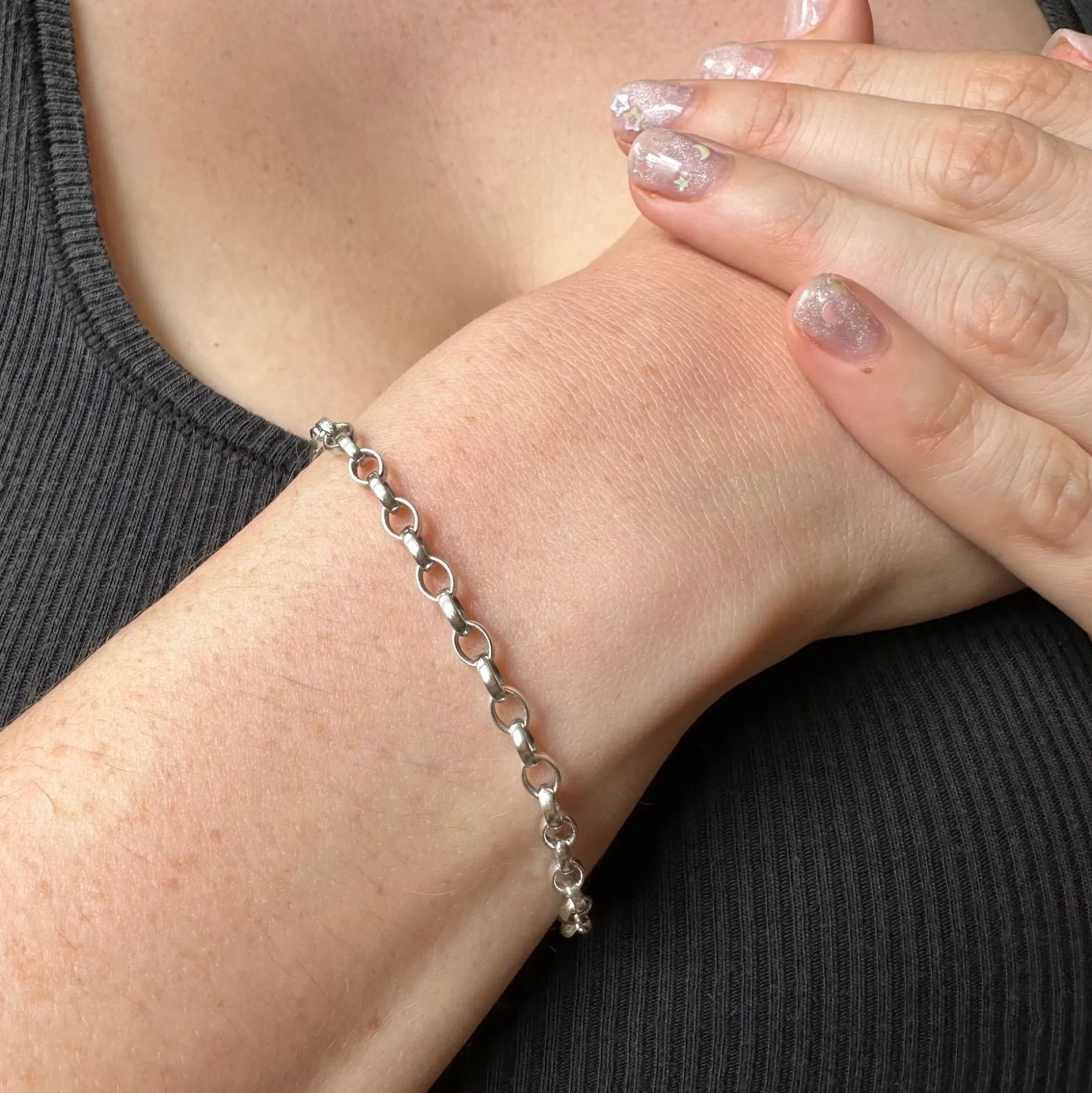 Medium Oval Belcher Bracelet
