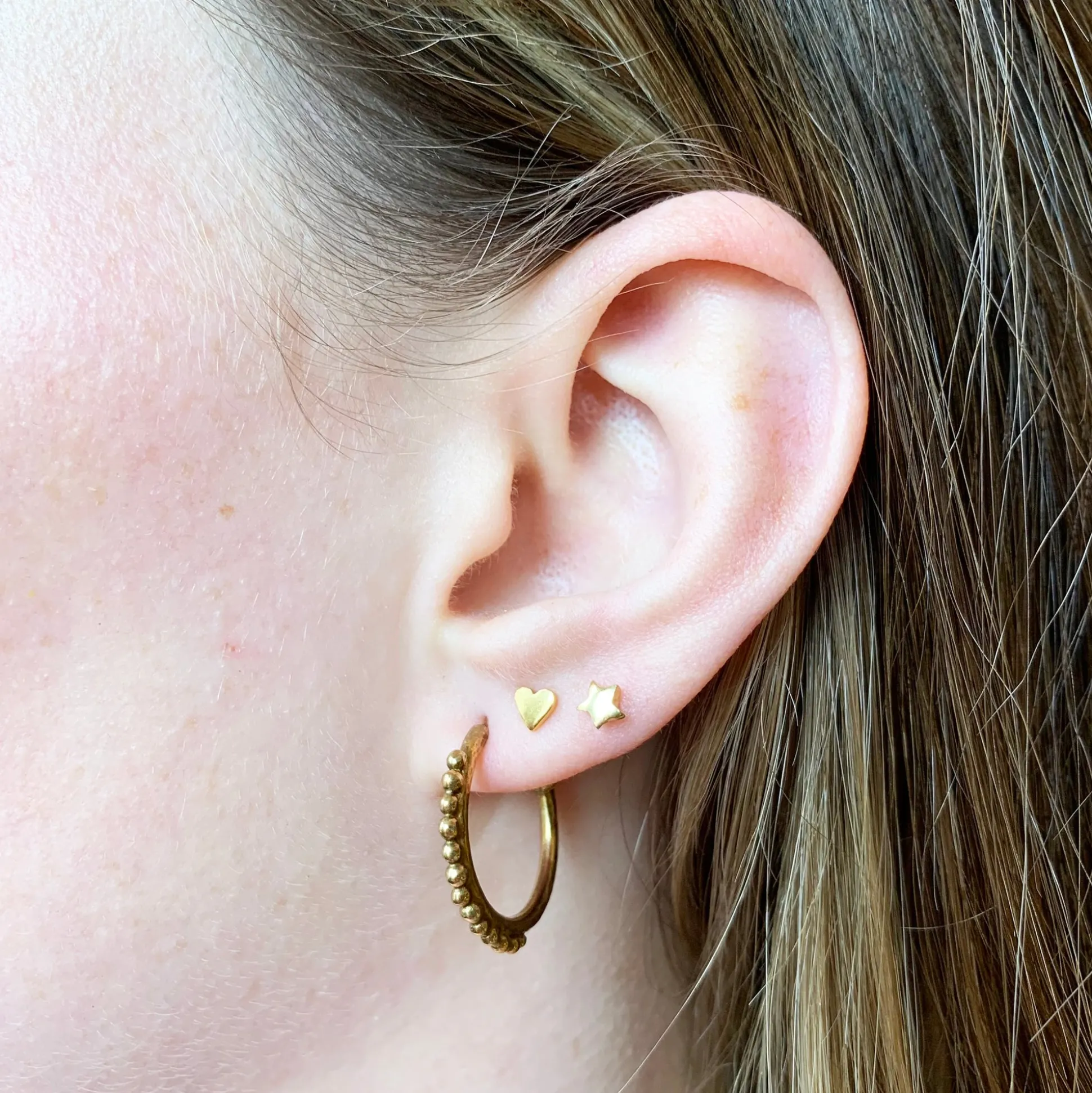 Medium Skinny Bobble Hoops